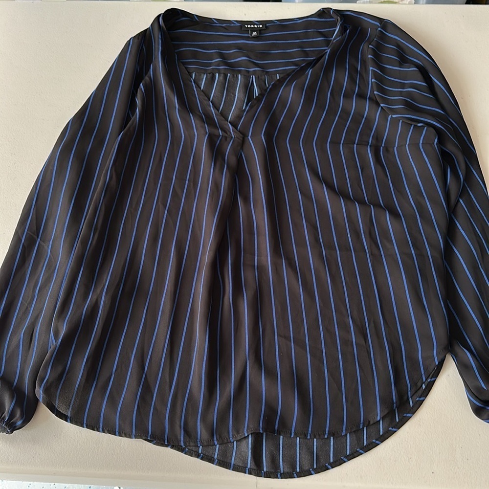 NWT Torrid Harper Challis Long Sleeve Blouses 00X - Picture 6 of 7